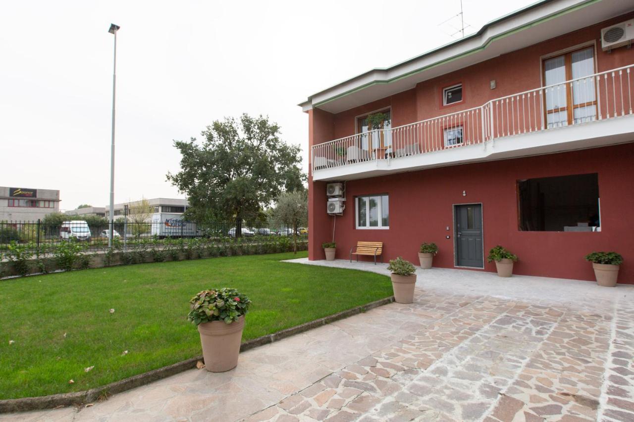 Relax Nel Verde Segrate Exterior photo